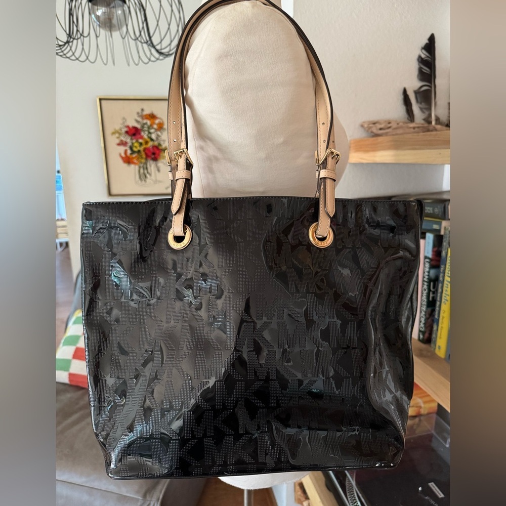 Michael Kors MK Jet Set Patent Black Tote with Tan Handles